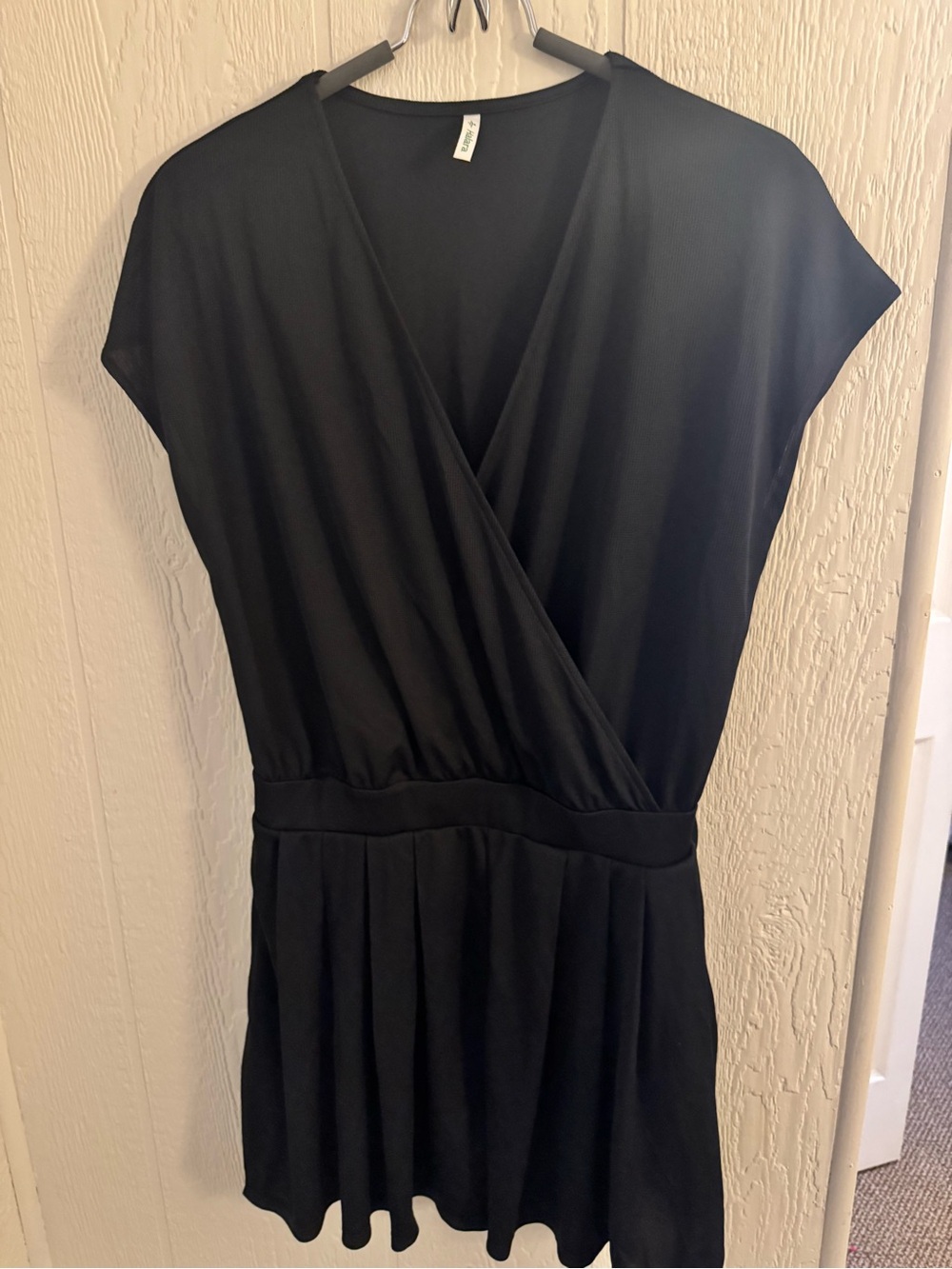 Halara NWOT V-Neck Romper